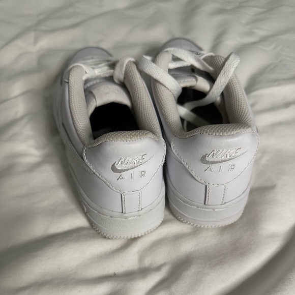 Air Force 1s all white used in good condition - Picture 3 of 5
